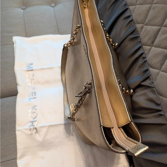 Gold michaels kors purse - Picture 2 of 4